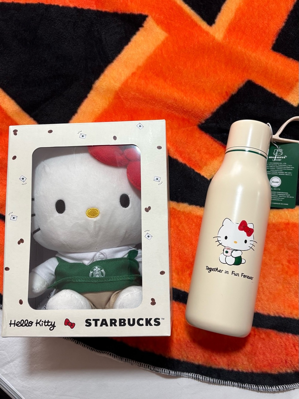 Starbucks x Hello Kitty Limited Edition Plush + Bottle Bundle NEW
